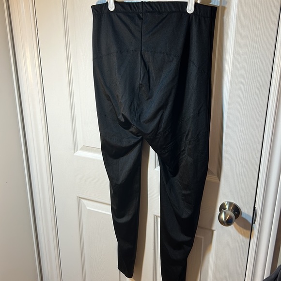 Size 1X Yitty black leggings - Picture 3 of 5